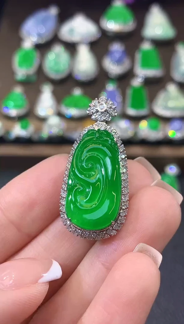 吊坠(不含链)18K金镶嵌翡翠D78