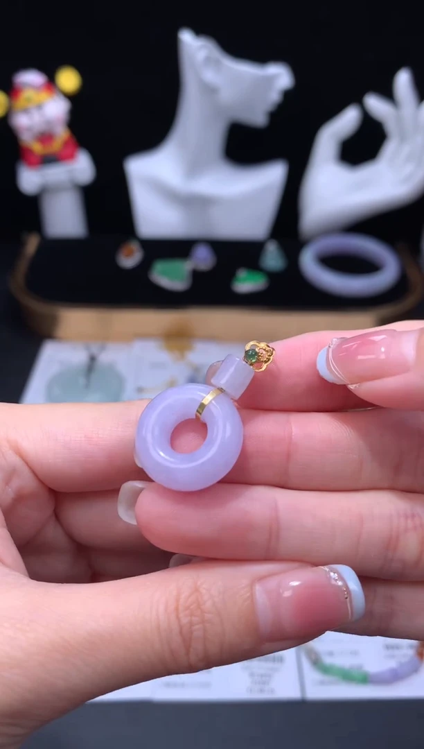 18K金镶嵌定制翡翠48小时鉴赏期 退货不扣服务费