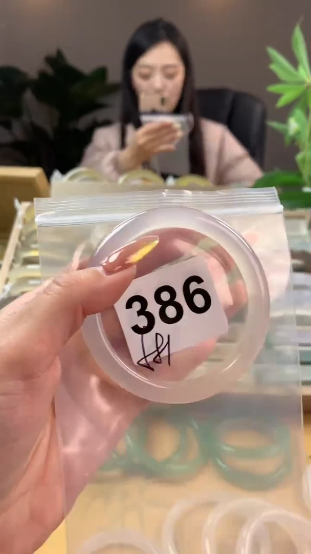 【闪购商品】玛瑙/玉髓手镯未镶嵌386