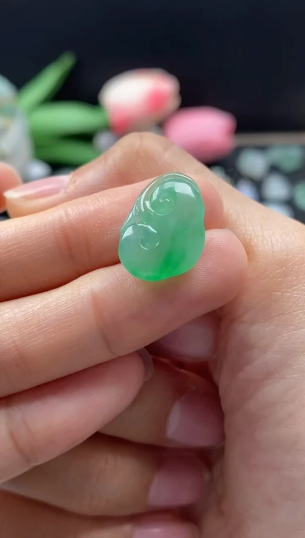 【闪购商品】翡翠颈饰未镶嵌翡翠绿如意