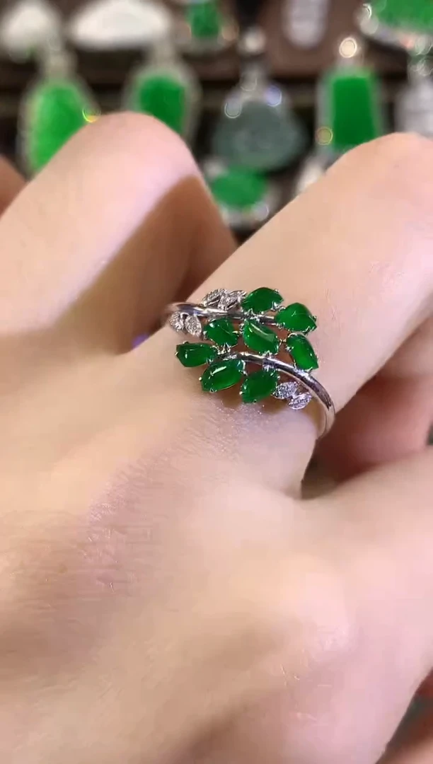 18K金镶嵌戒指翡翠C38