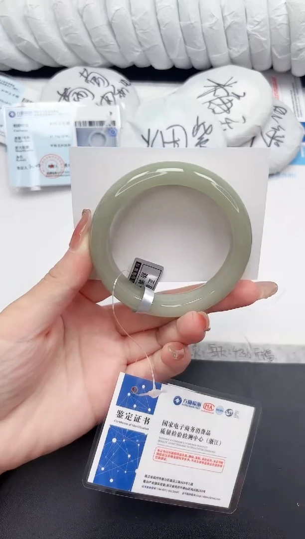 未镶嵌手镯石英质玉186-60.5D