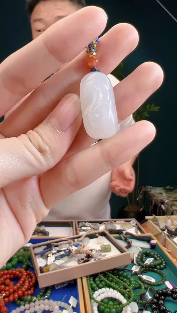 颈饰未镶嵌和田玉多样性发货 拍一单发一个