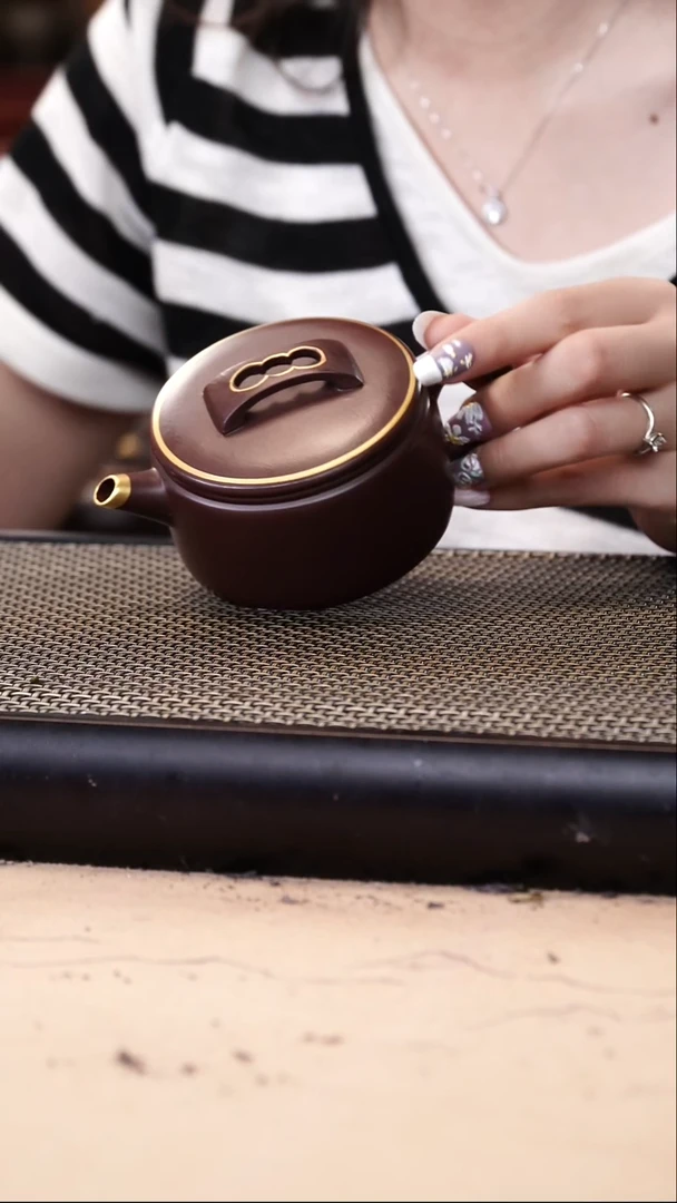 茶壶紫砂四号井茄皮紫泥描金新品薄胎汉瓦160cc