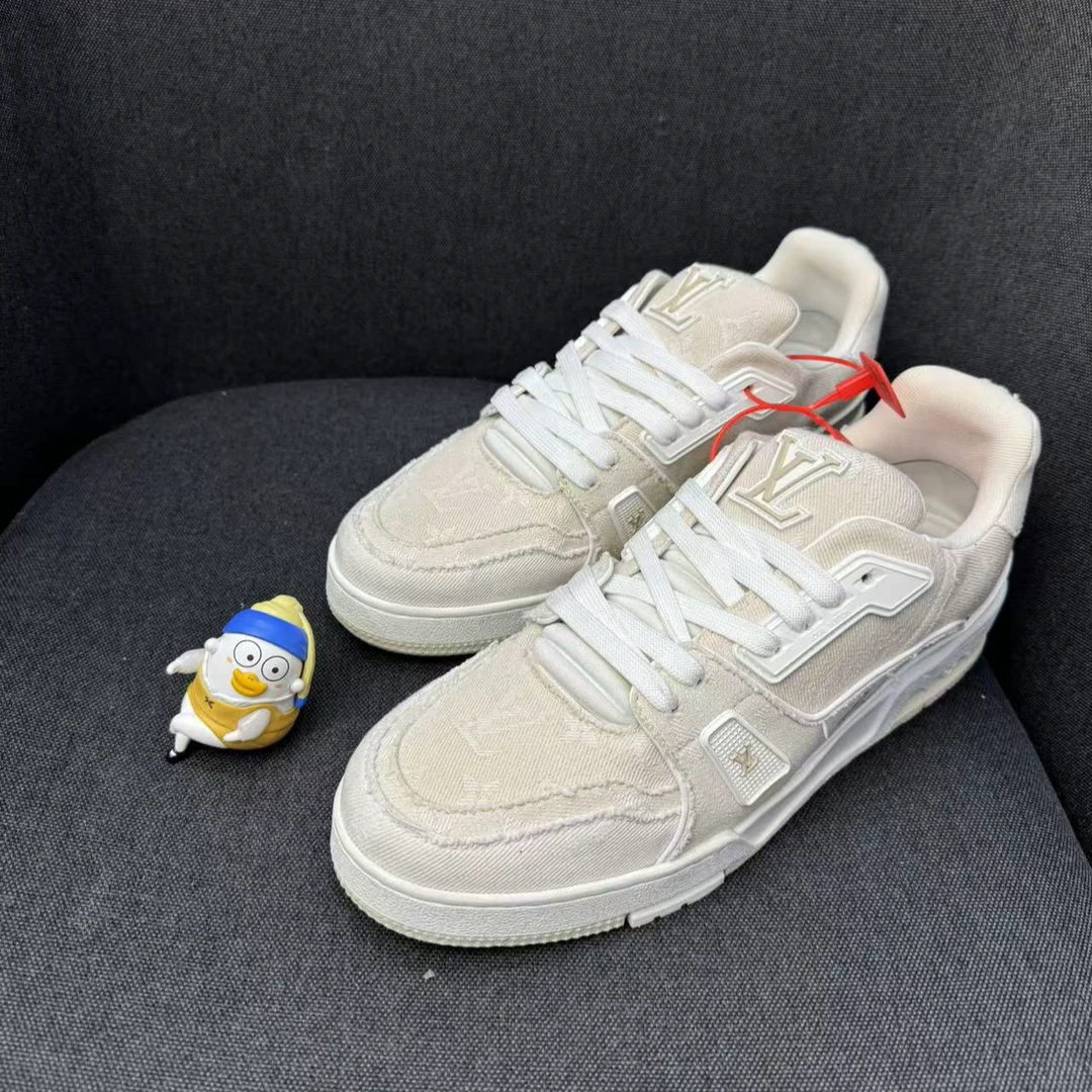 99新 LouisVuitton/路易威登 【孤码福利】刺绣白牛仔板鞋40码