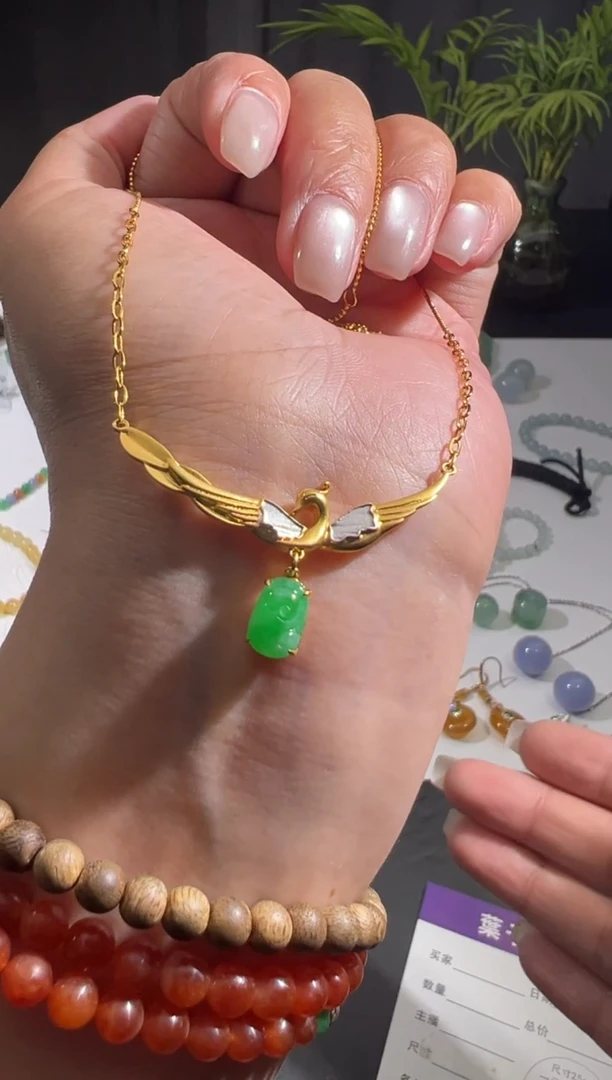 18K金镶嵌定制翡翠缅甸A货翡翠