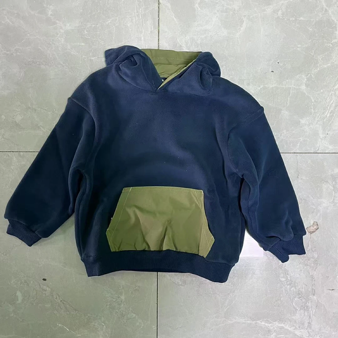 5丽子家 品牌 童装 儿童深蓝色撞色绿色卫衣