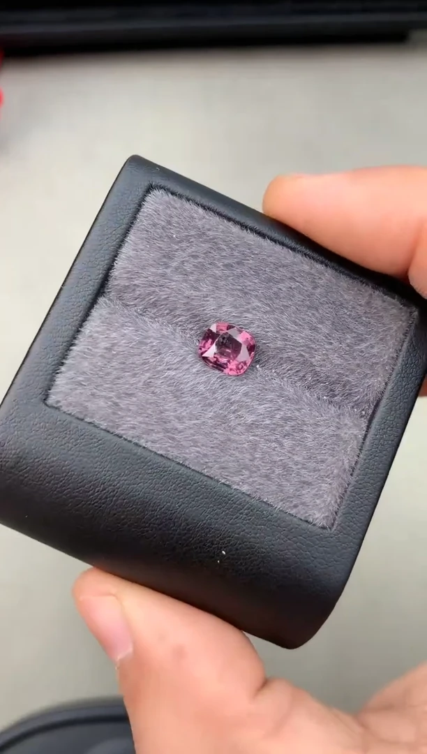 【闪购商品】定制尖晶石裸石未镶嵌2.05ct 枕型 紫丁香色调