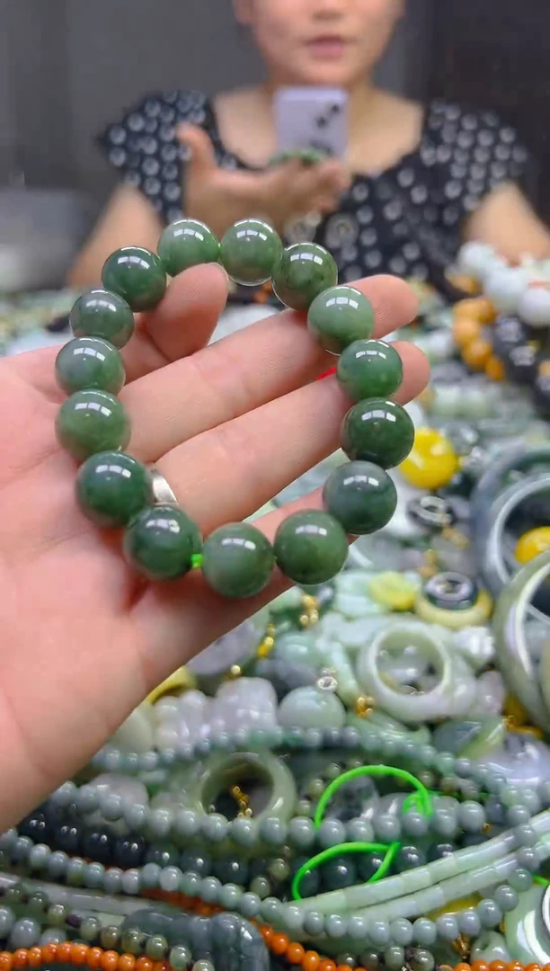 翡翠未镶嵌颈饰13MMV