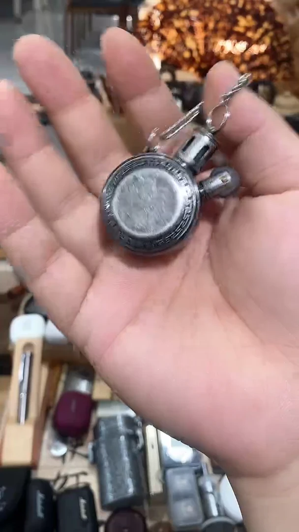 瓷片闪购商品  如图所示