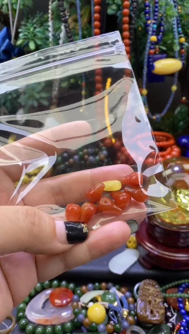 南红玛瑙三通未镶嵌江**见三通