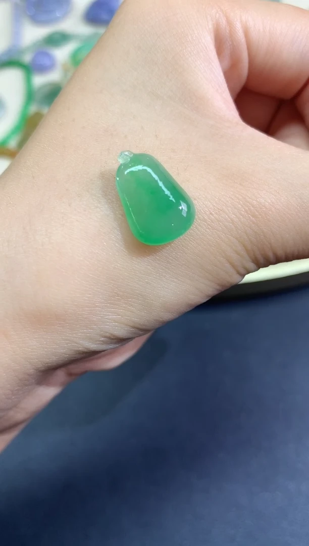 未镶嵌定制翡翠毛货吊坠|5980