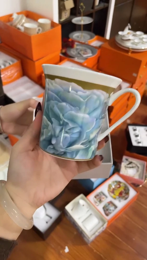 杯鸿辉家品牌瓷器，京东包邮！