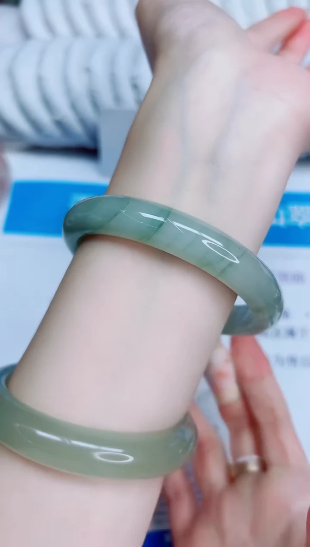 未镶嵌手镯石英质玉200/62