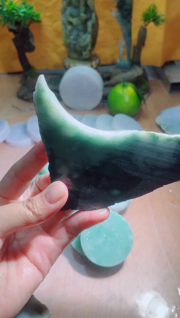 未镶嵌挂件翡翠A货砚曹105
