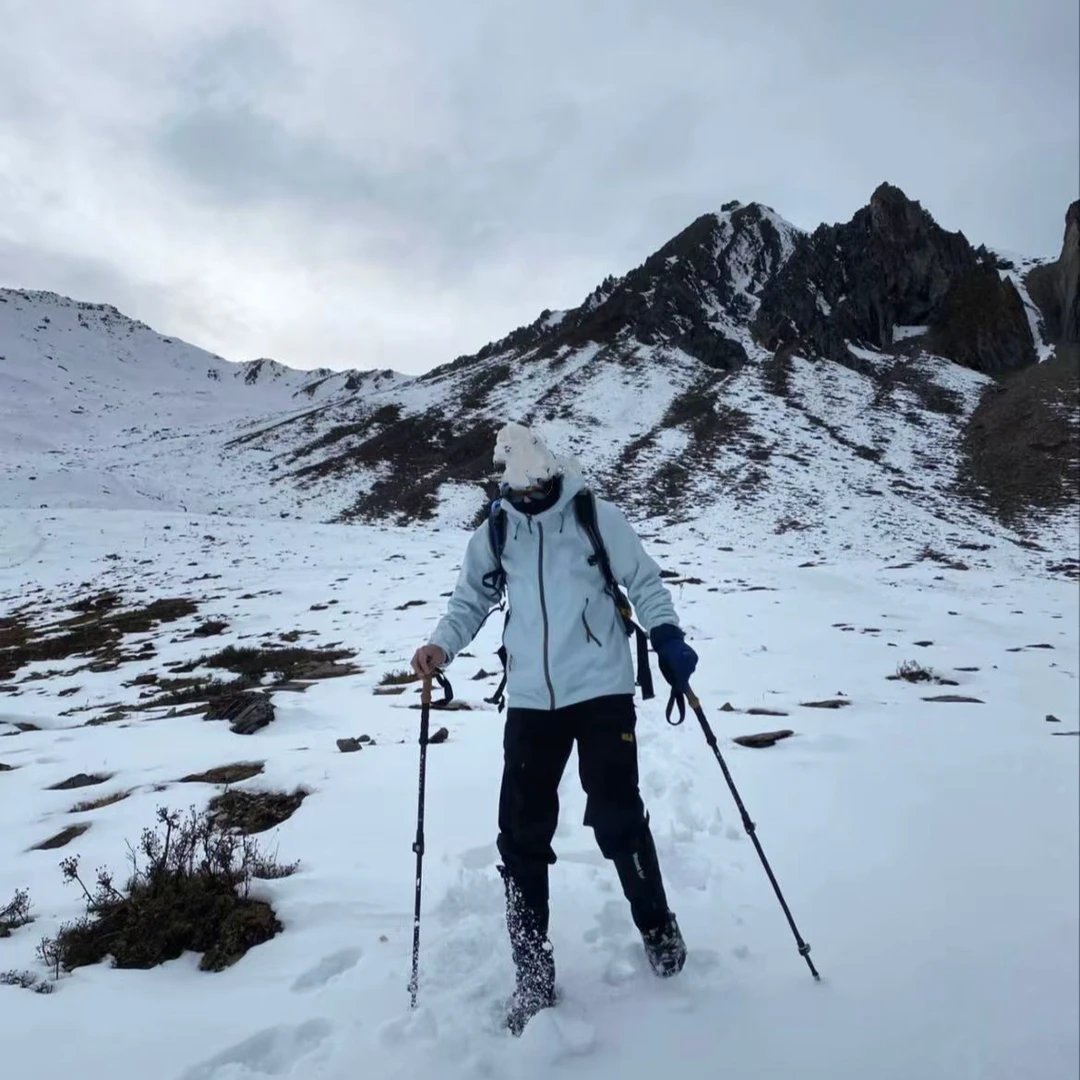 冬季爆款户外休闲舒适MC男女款羽绒服  138 4