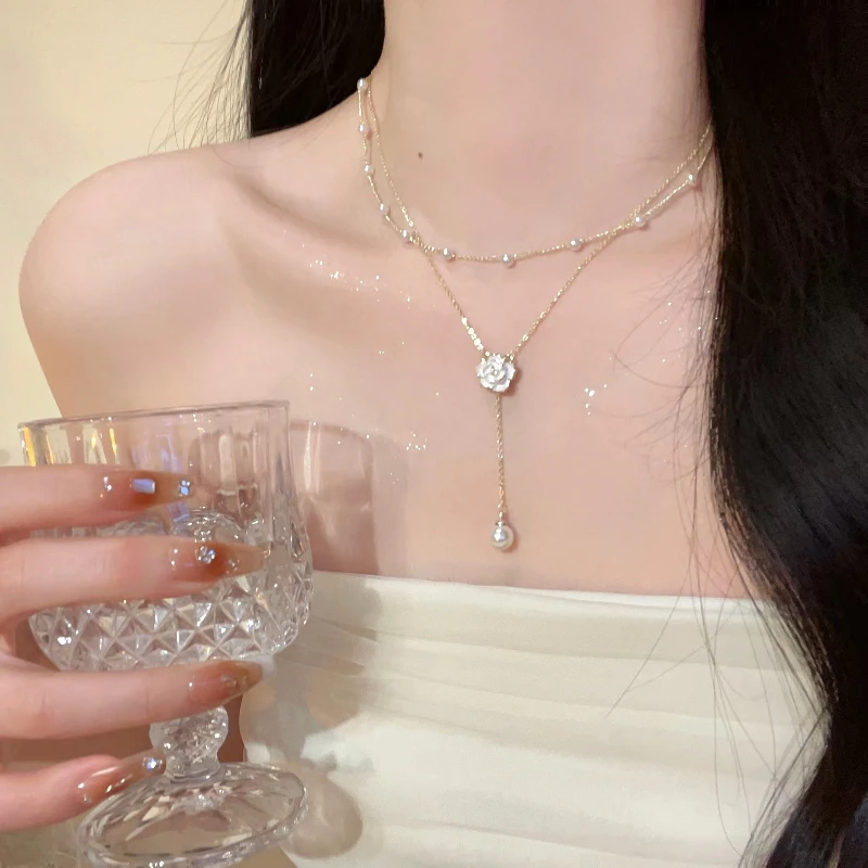 合金仿珍珠项链 女山茶花项链高级小众感2025年款