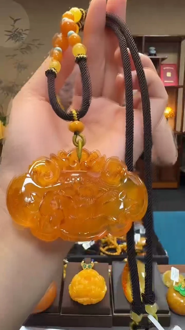 琥珀吊坠(不含链)未镶嵌天然保真蜜蜡如意牡丹花套装（送绳子）