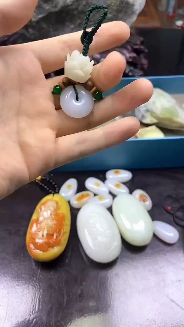 和田玉未镶嵌颈饰主播推荐！！主播推荐！！