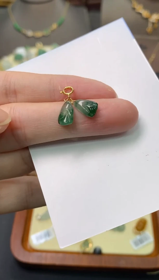 【闪购商品】翡翠颈饰18K金镶嵌净货13944