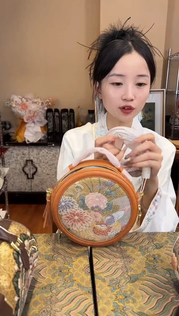 刺绣非遗唐锦包包