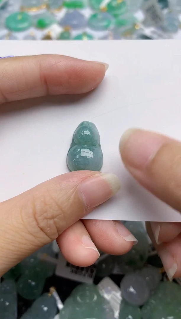 翡翠未镶嵌颈饰天然翡翠A货