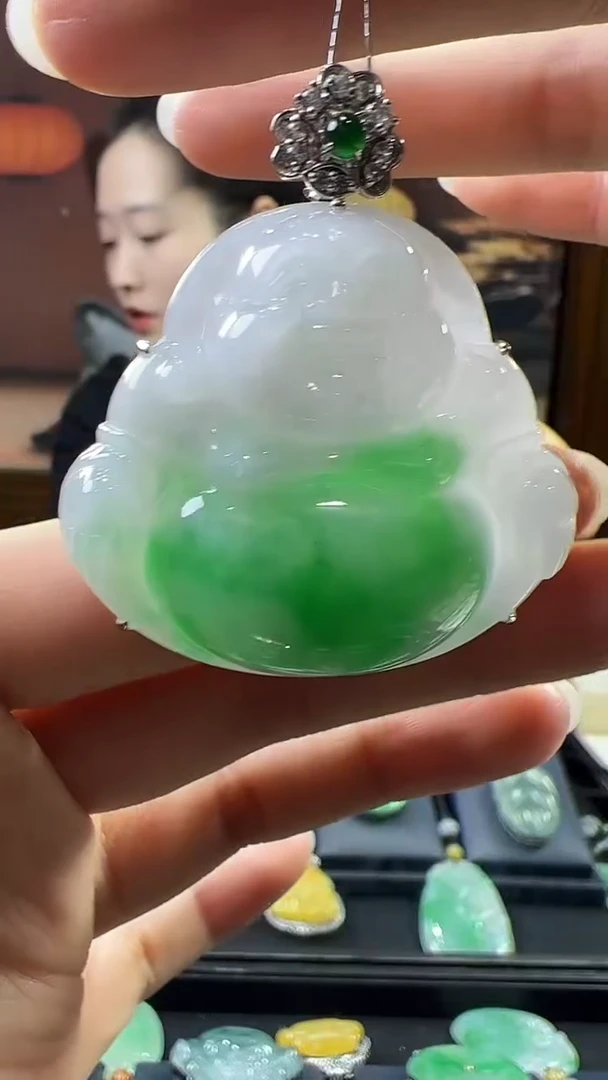 18K金镶嵌挂件翡翠佛公