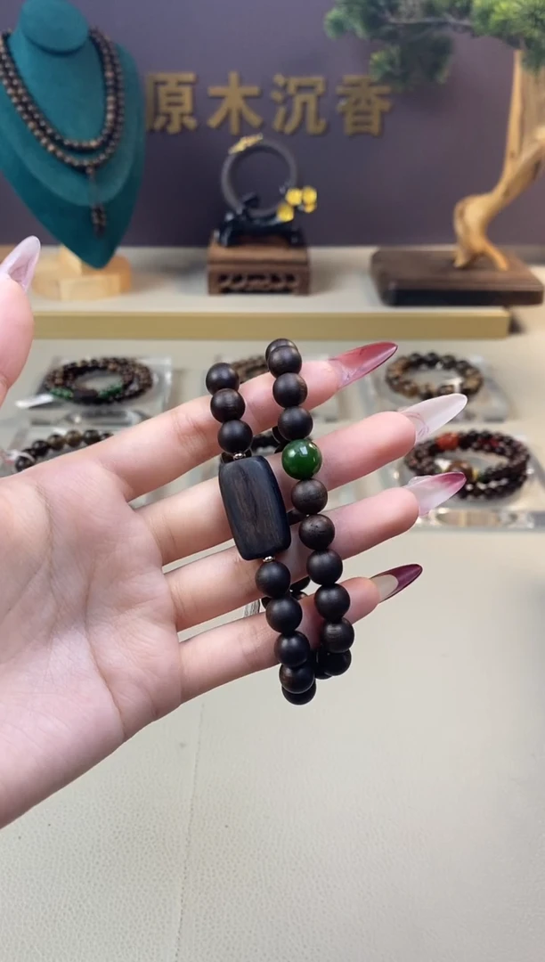 【闪购商品】沉香手串J沉水芽庄白棋08两圈+雷击顶珠沉香木雕