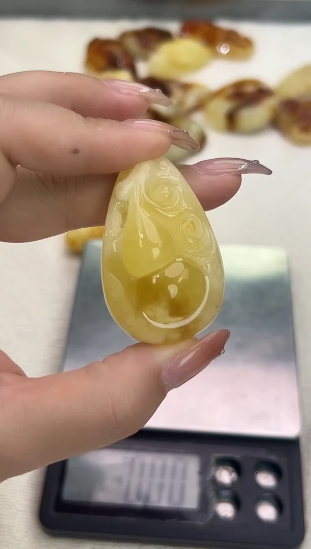 裸石琥珀未镶嵌琥珀蜜蜡吊坠