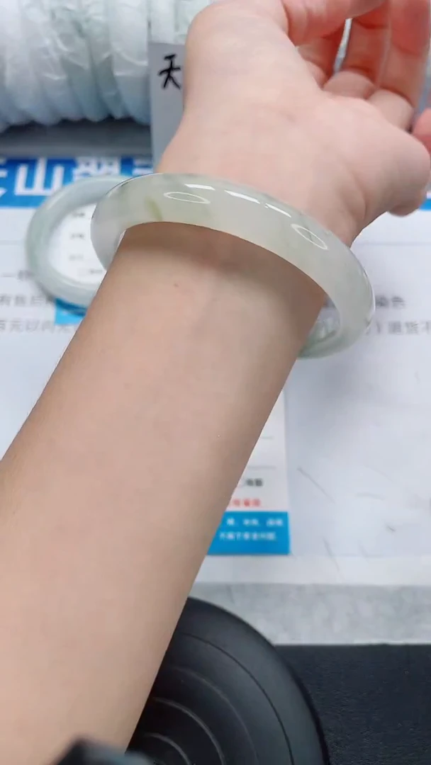 未镶嵌手镯石英质玉111-61/62