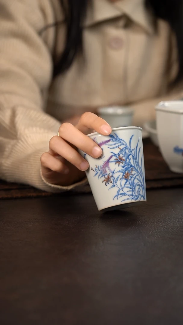 【闪购商品】杯聚澜堂斗彩玉兰花可乐杯