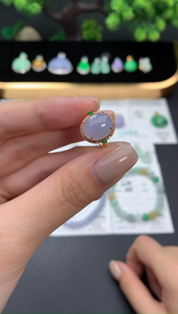 颈饰18K金镶嵌翡翠48小时鉴赏期 退货不扣服务费