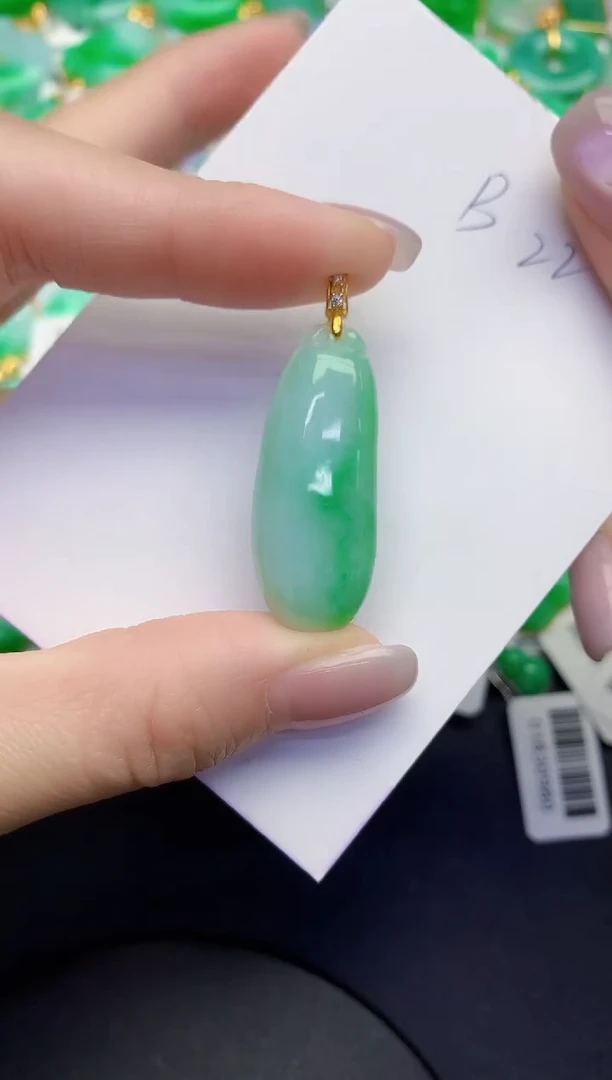 颈饰未镶嵌翡翠缅甸天然翡翠A货