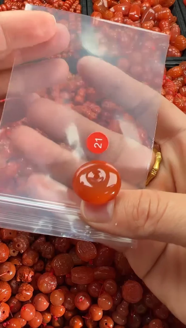 【闪购商品】南红玛瑙颈饰未镶嵌1