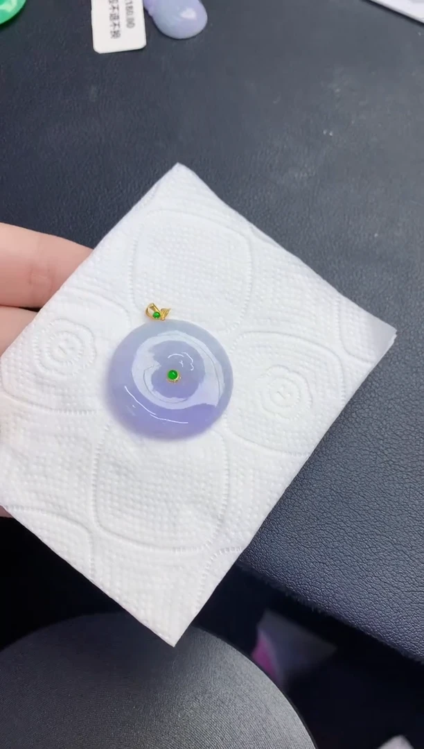 颈饰18K金镶嵌翡翠缅甸天然翡翠A货