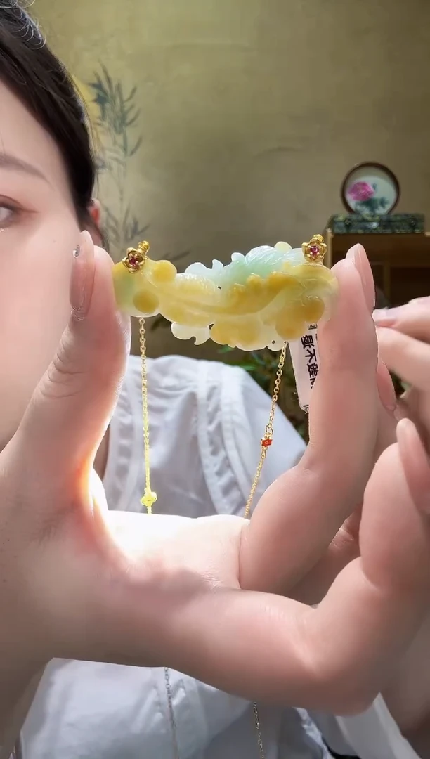 翡翠未镶嵌颈饰吊坠