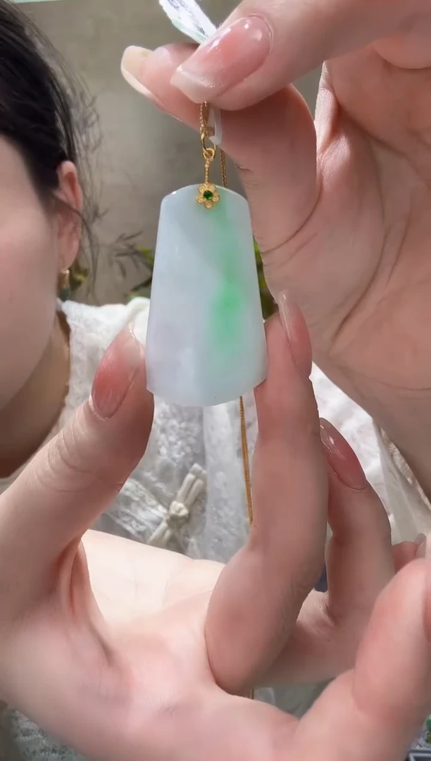 翡翠未镶嵌颈饰吊坠