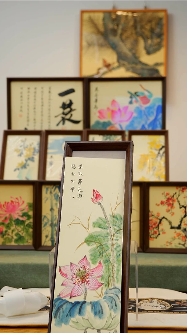 国画13*40不落名绘画带框发货   797