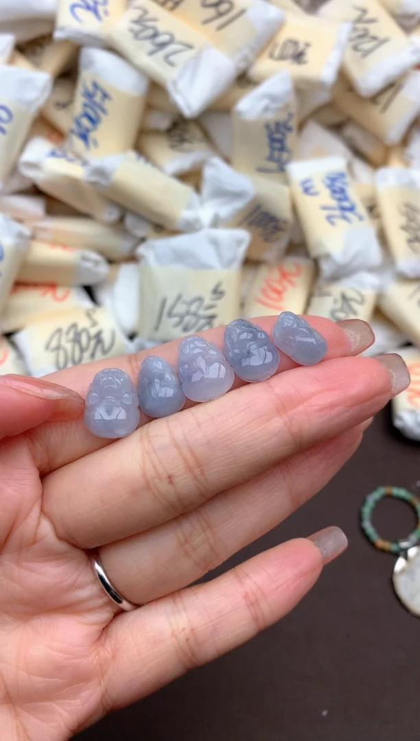 翡翠挂件未镶嵌微瑕多样性发货（发一个