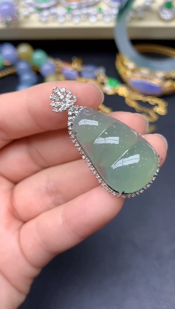 颈饰18K金镶嵌翡翠341-雪姐翡翠天天见