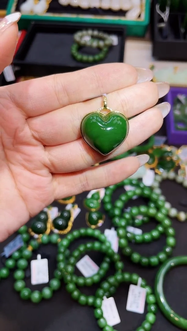 和田玉18K金镶嵌吊坠(赠链)多样性发一Z