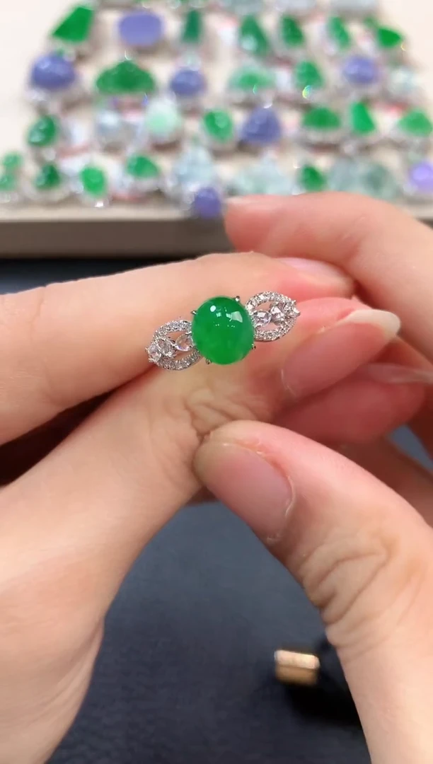 【闪购商品】翡翠戒指18K金镶嵌b88