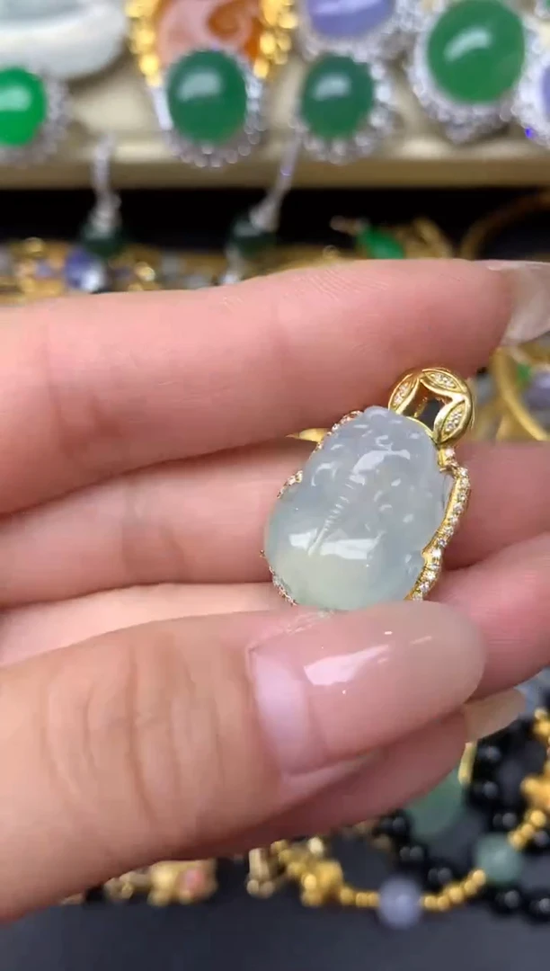 翡翠18K金镶嵌颈饰368-雪姐翡翠天天见