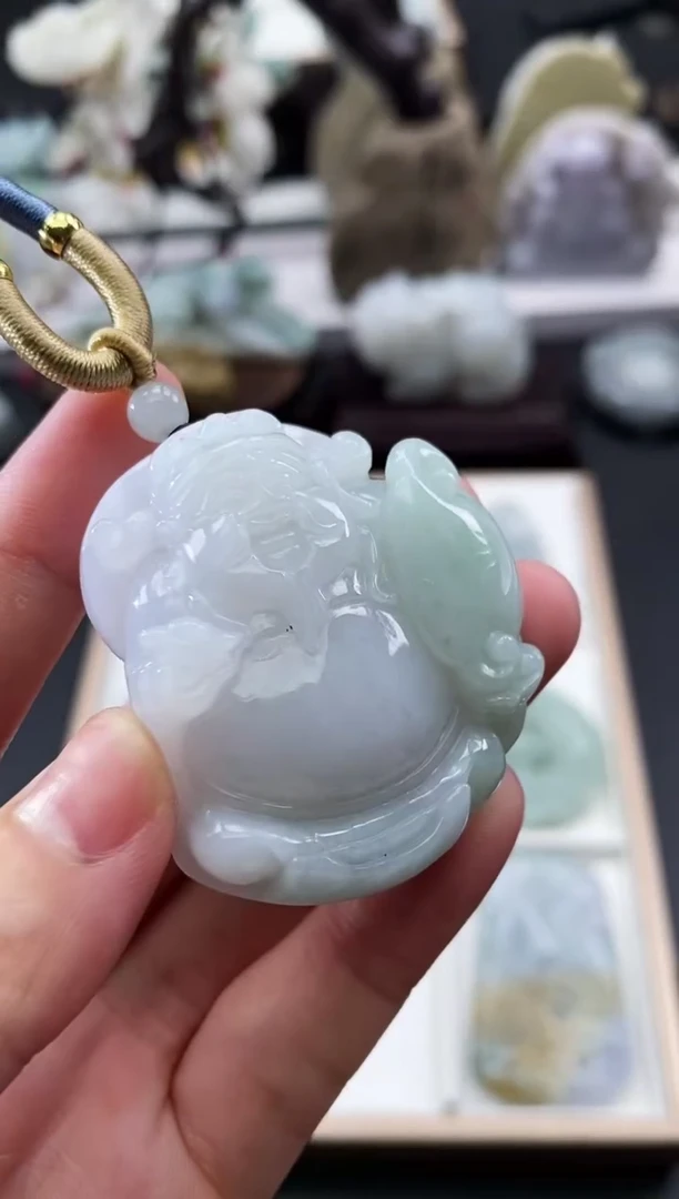 翡翠未镶嵌颈饰天然缅甸A货翡翠