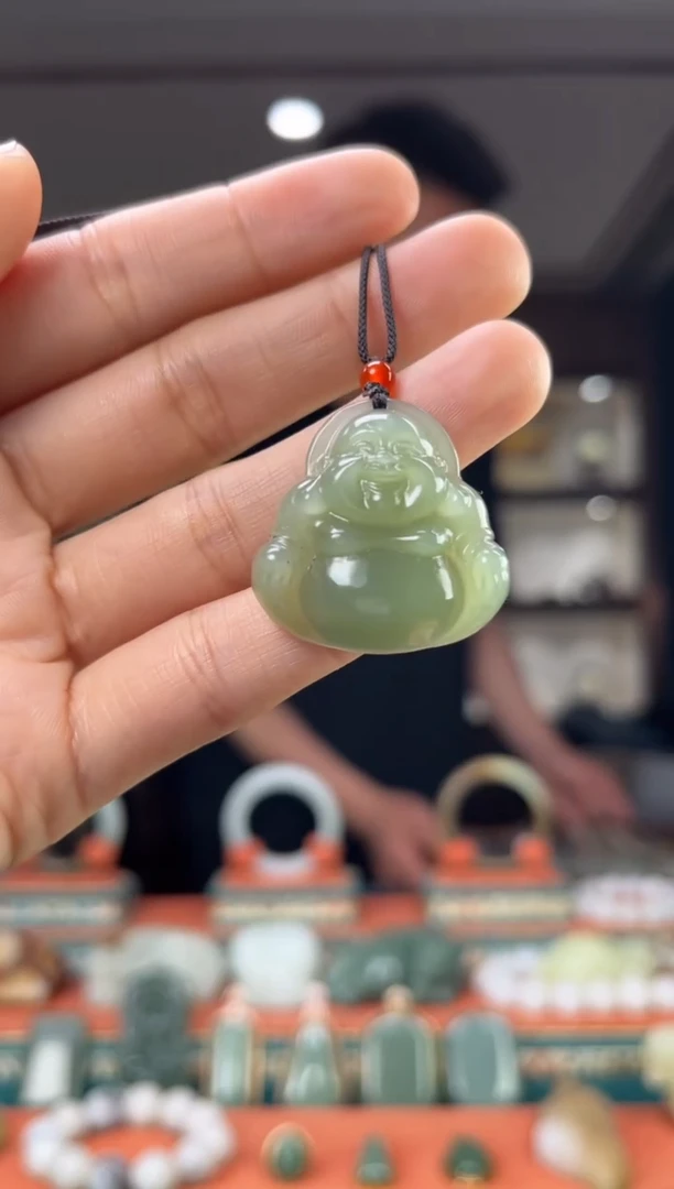 和田玉未镶嵌颈饰1