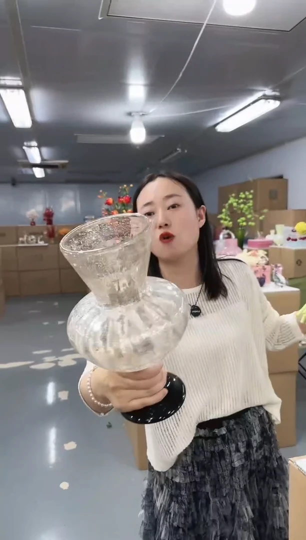 花间集水晶琉璃摆设    花瓶