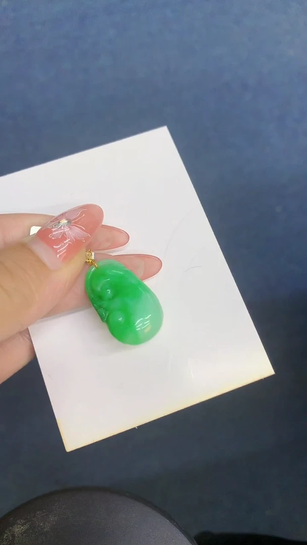 颈饰18K金镶嵌翡翠1