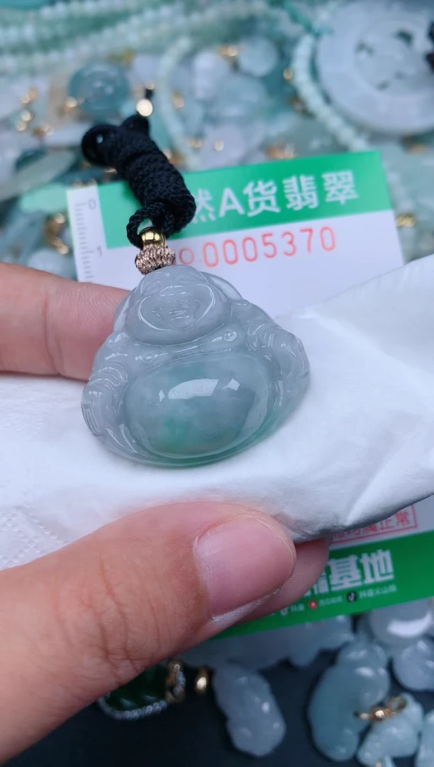 翡翠未镶嵌颈饰.0005370