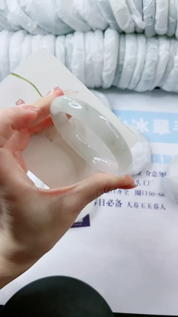 【闪购商品】石英质玉手镯未镶嵌多样性发货V85