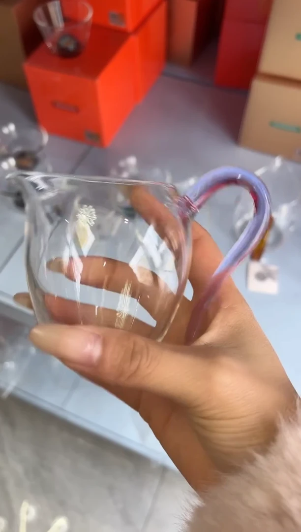 手工艺品玻璃禾器小怡然紫色普通盒